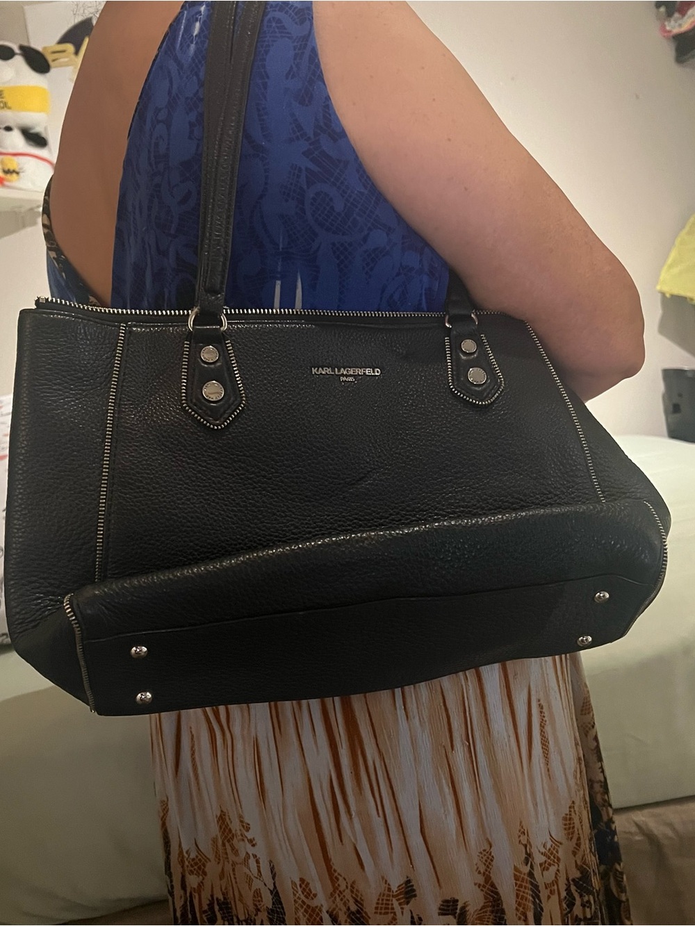 Karl Lagerfeld Black Leather women’s handbag  good